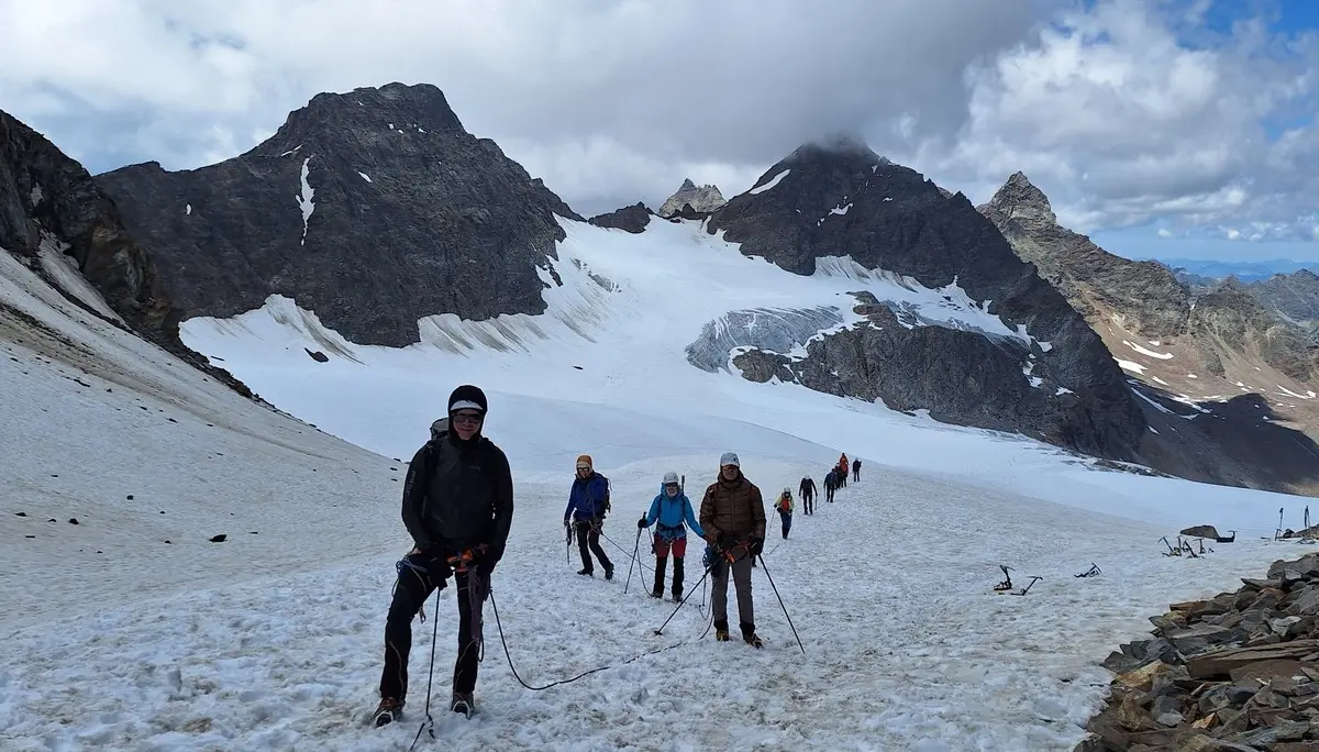 © (DAV-Gangkofen) Aufsteig zum Piz Buin +ber den Ochsentalgletscher
