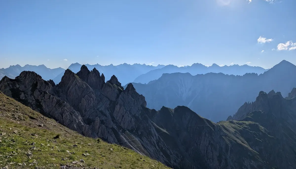 KS Karwendel | © DAV Gangkofen/Martin Götz_KS Karwendel_2.Tag_Freiung Höhenweg_Erster Abschnitt_Überblick