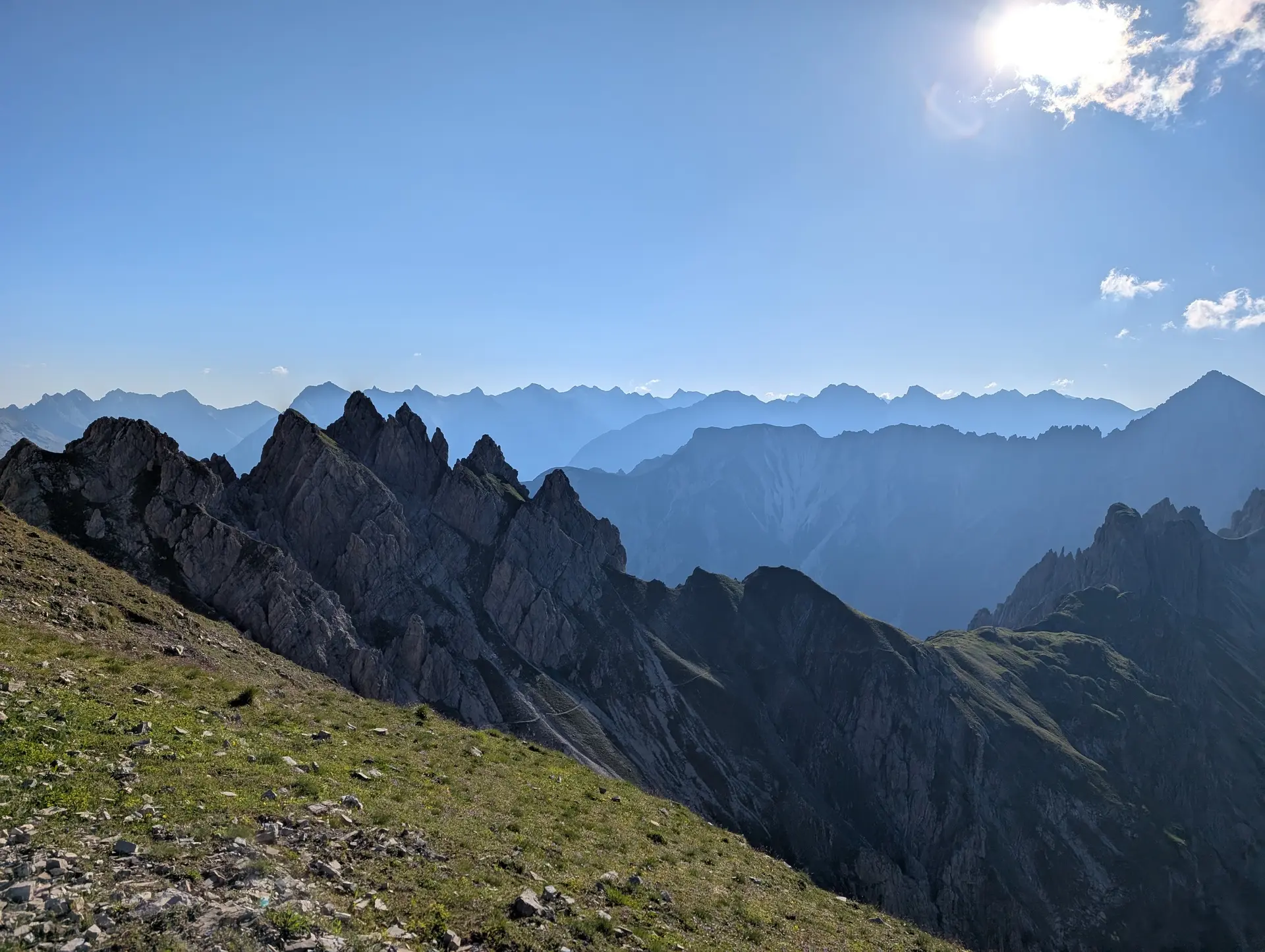 KS Karwendel | © DAV Gangkofen/Martin Götz_KS Karwendel_2.Tag_Freiung Höhenweg_Erster Abschnitt_Überblick