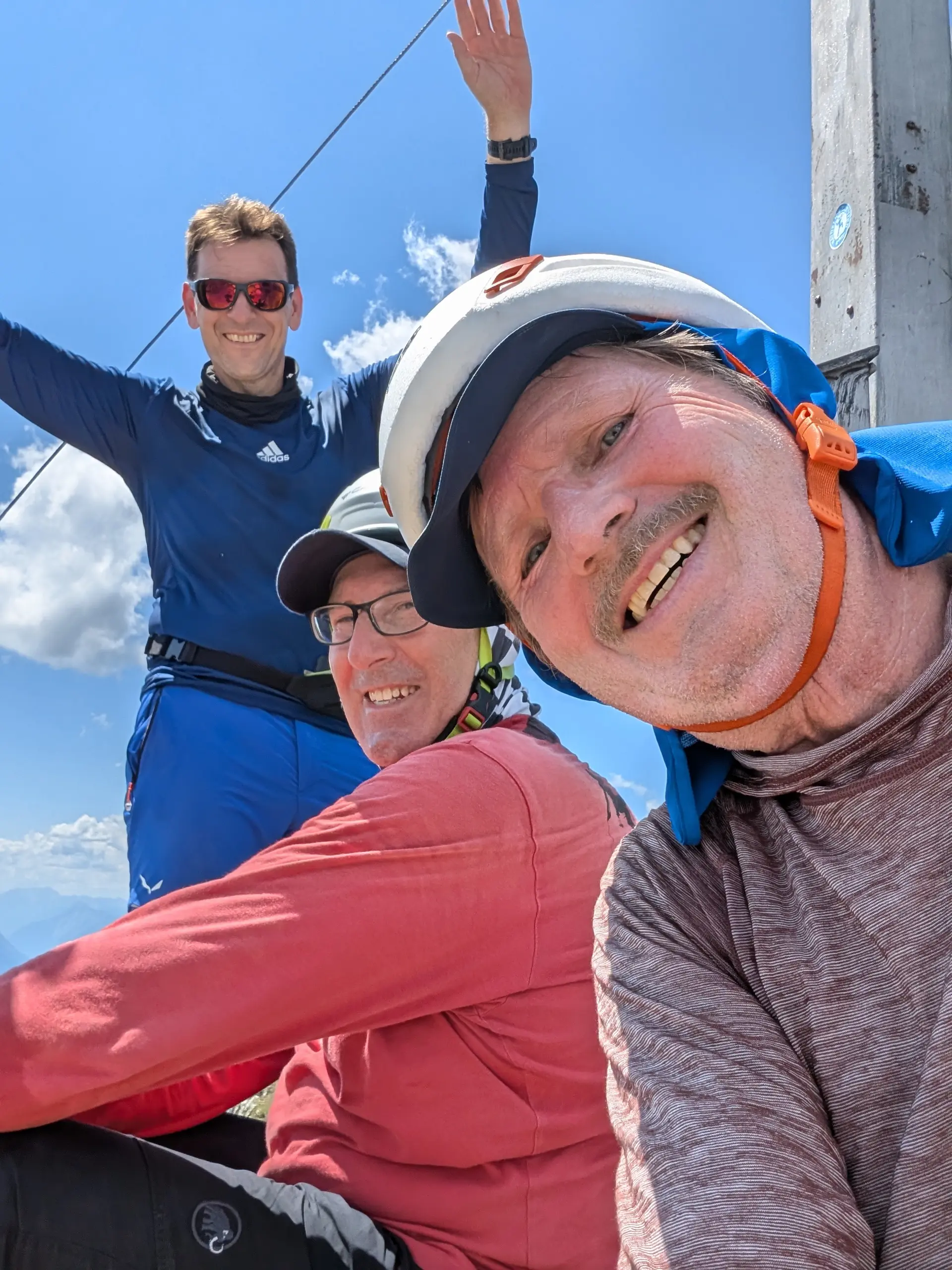 KS Karwendel | © DAV Gangkofen/Martin Götz_KS Karwendel_2.Tag_KS Zirler_Gipfel der Erlspitze_Gruppenfoto