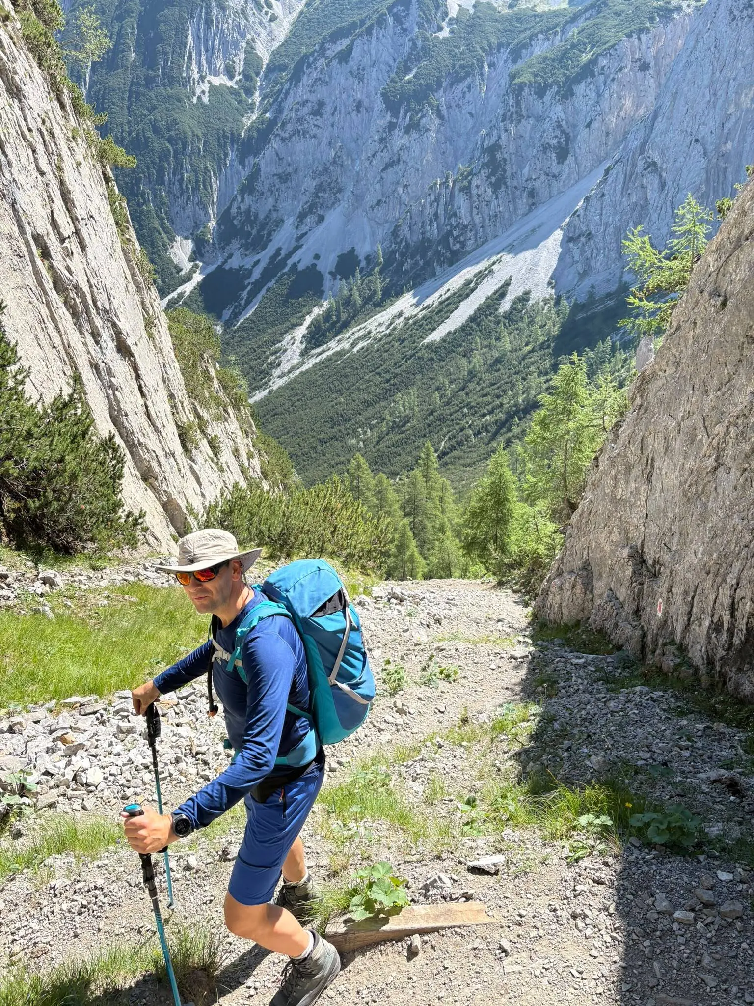 KS Karwendel | © DAV Gangkofen/Melanie Loher_KS Karwendel_3.Tag_Gipfelstürmerweg_Steiles Kar im Abstieg