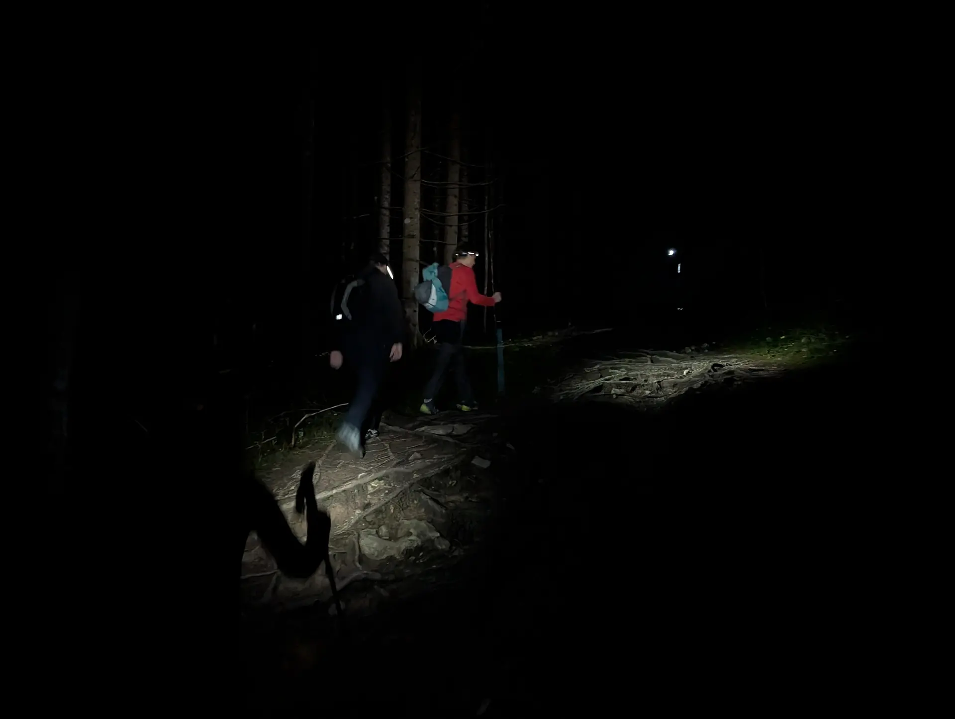 KS Tajakante | © DAV Gangkofen/Martin Götz_KS Mieminger Gebirge_KS Tajakante_Start im Dunklen mit Stirnlampe