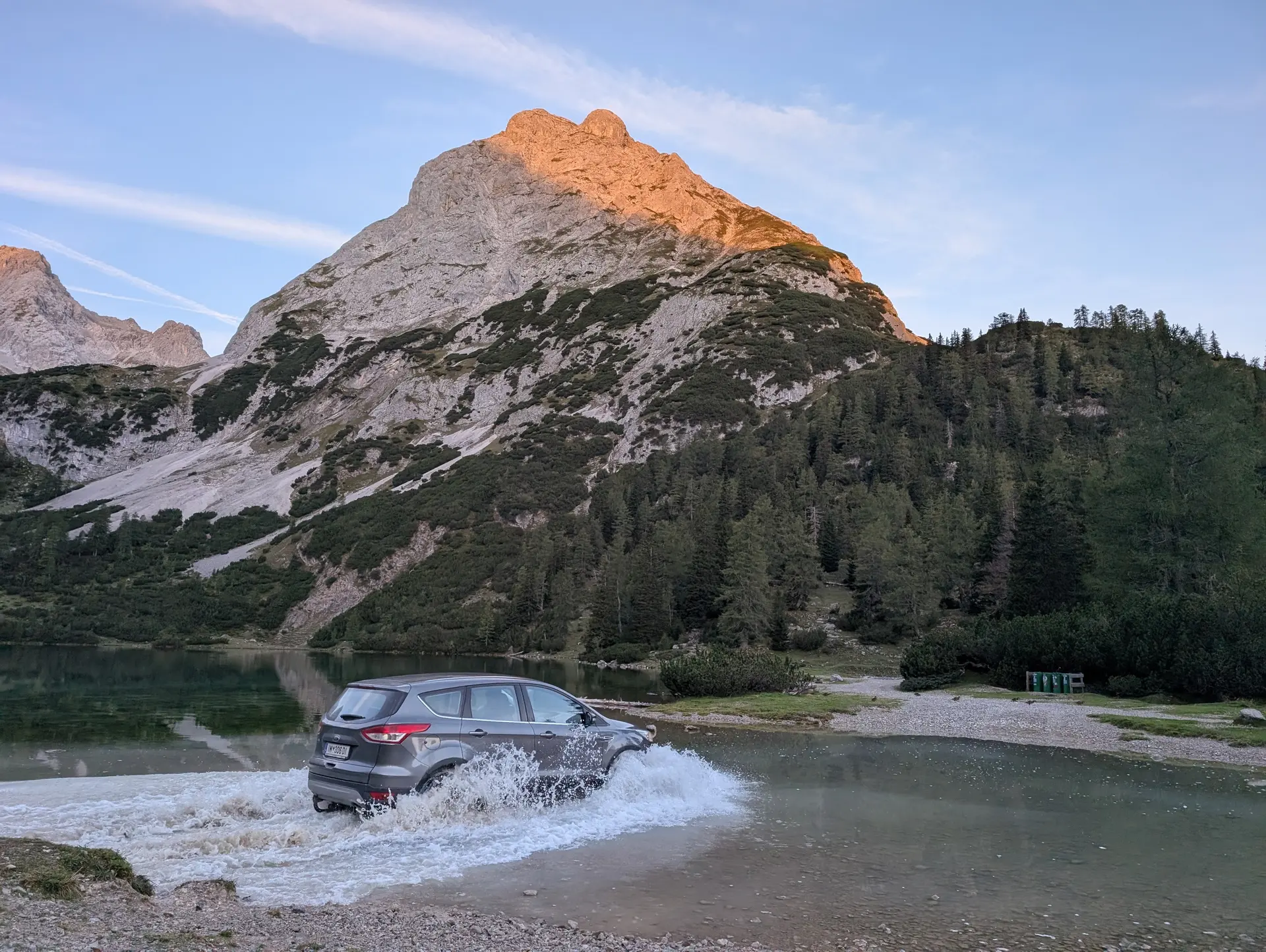 KS Tajakante | © DAV Gangkofen/Martin Götz_KS Mieminger Gebirge_KS Tajakante_Pause am Seebensee_Hüttentaxi verpasst