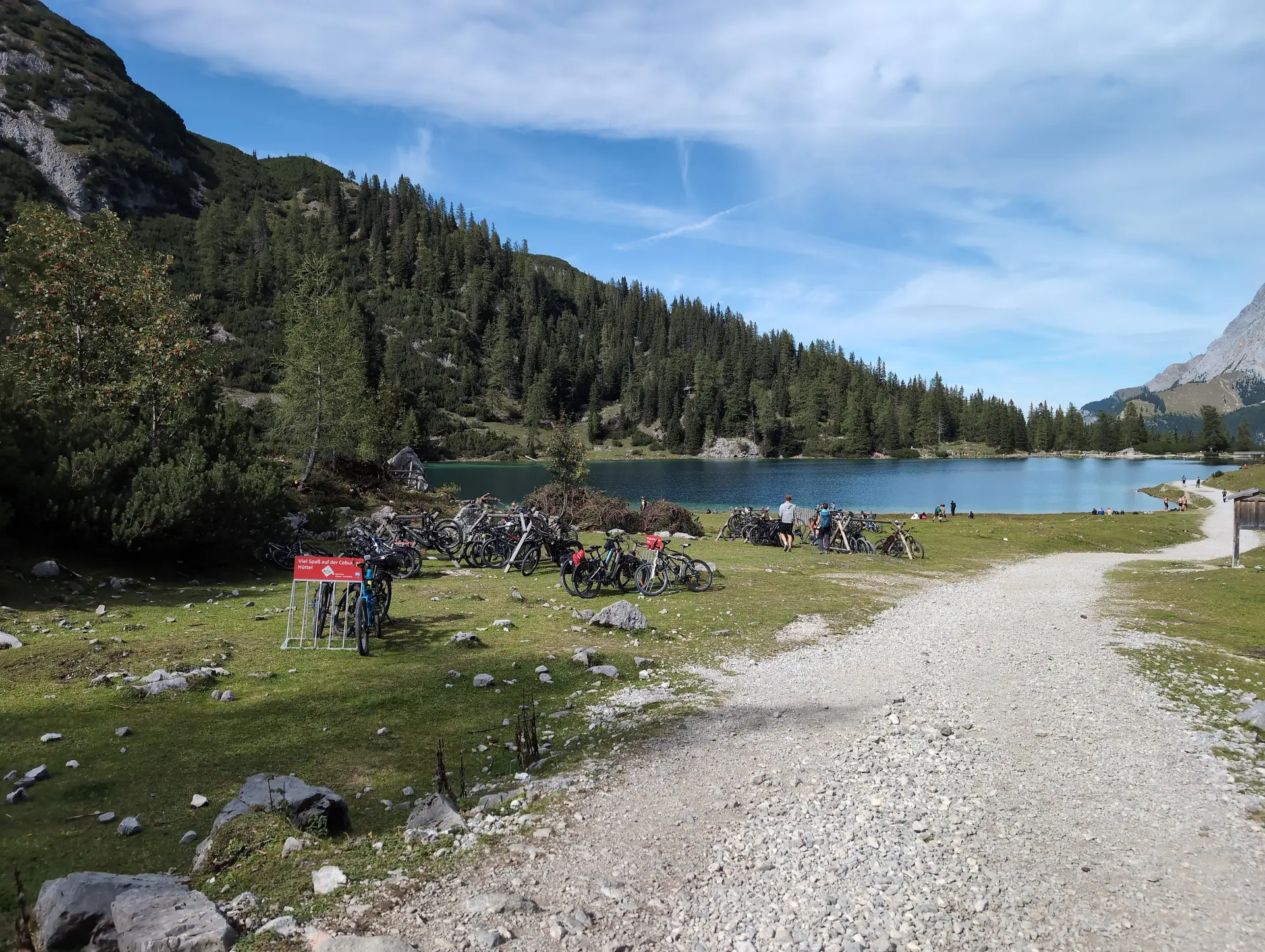 KS Tajakante | © DAV Gangkofen/Martin Götz_KS Mieminger Gebirge_KS Tajakante_Abstieg_Vorbei am Seebensee_jetzt Fahrrad-Parkplatz