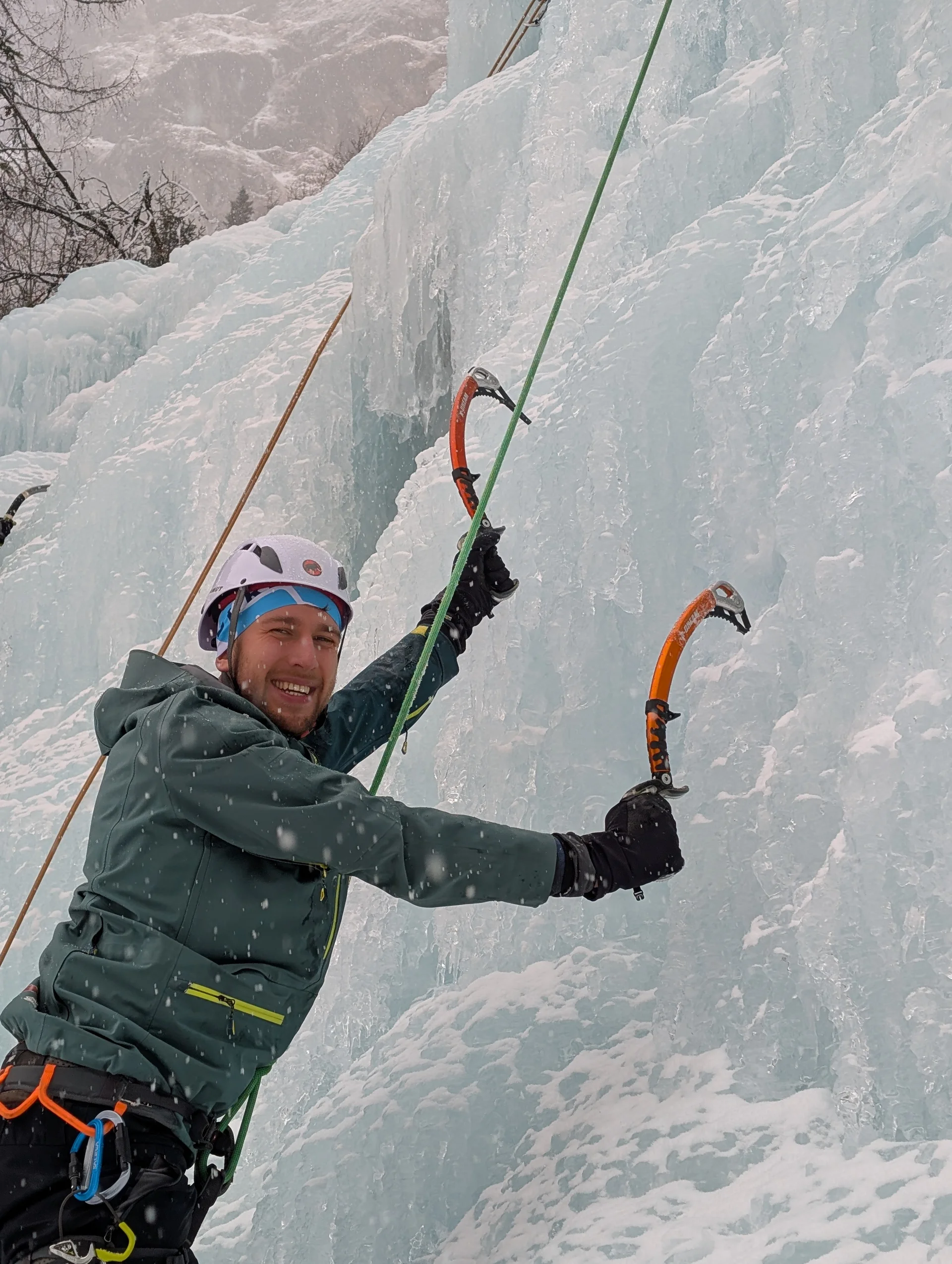 EK Eiskletterkurs Eispark Osttirol | © DAV Gangkofen/Martin Götz - Eiskletterkurs - Leon in Action