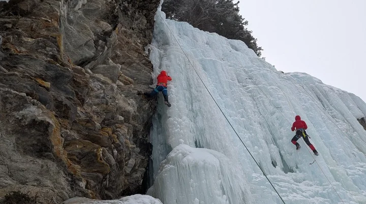 EK Eiskletterkurs Eispark Osttirol | © DAV Gangkofen/Martin Götz - Eiskletterkurs - Mixed Route