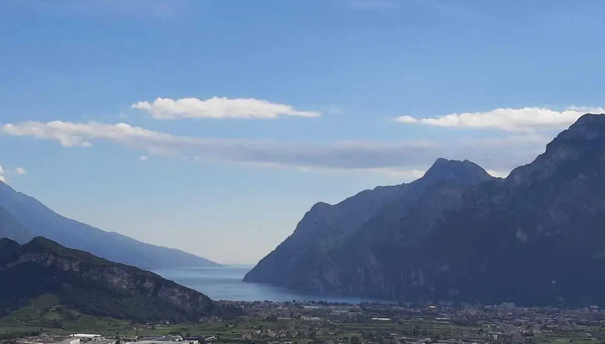 KS Einführungskurs I | © DAV Gangkofen/Helga Rähse_KS Einführungskurs I_1.Tag_KS Coldori_Blick Richtung Gardasee