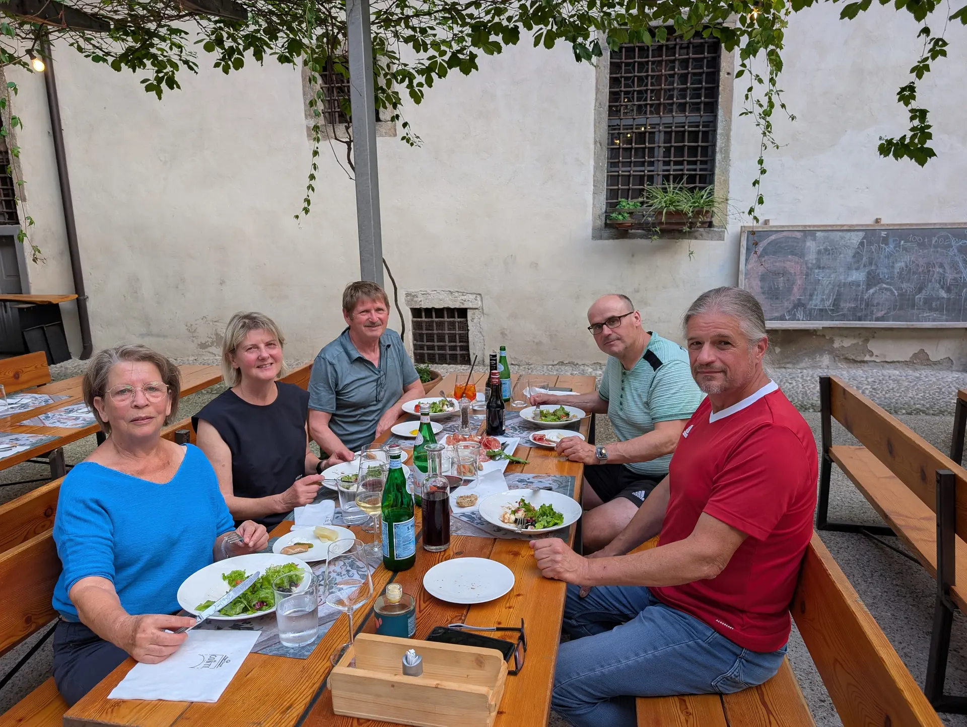 KS Einführungskurs I | © DAV Gangkofen/Martin Götz_KS Einführungskurs I_2.Tag_Abendessen in Arco