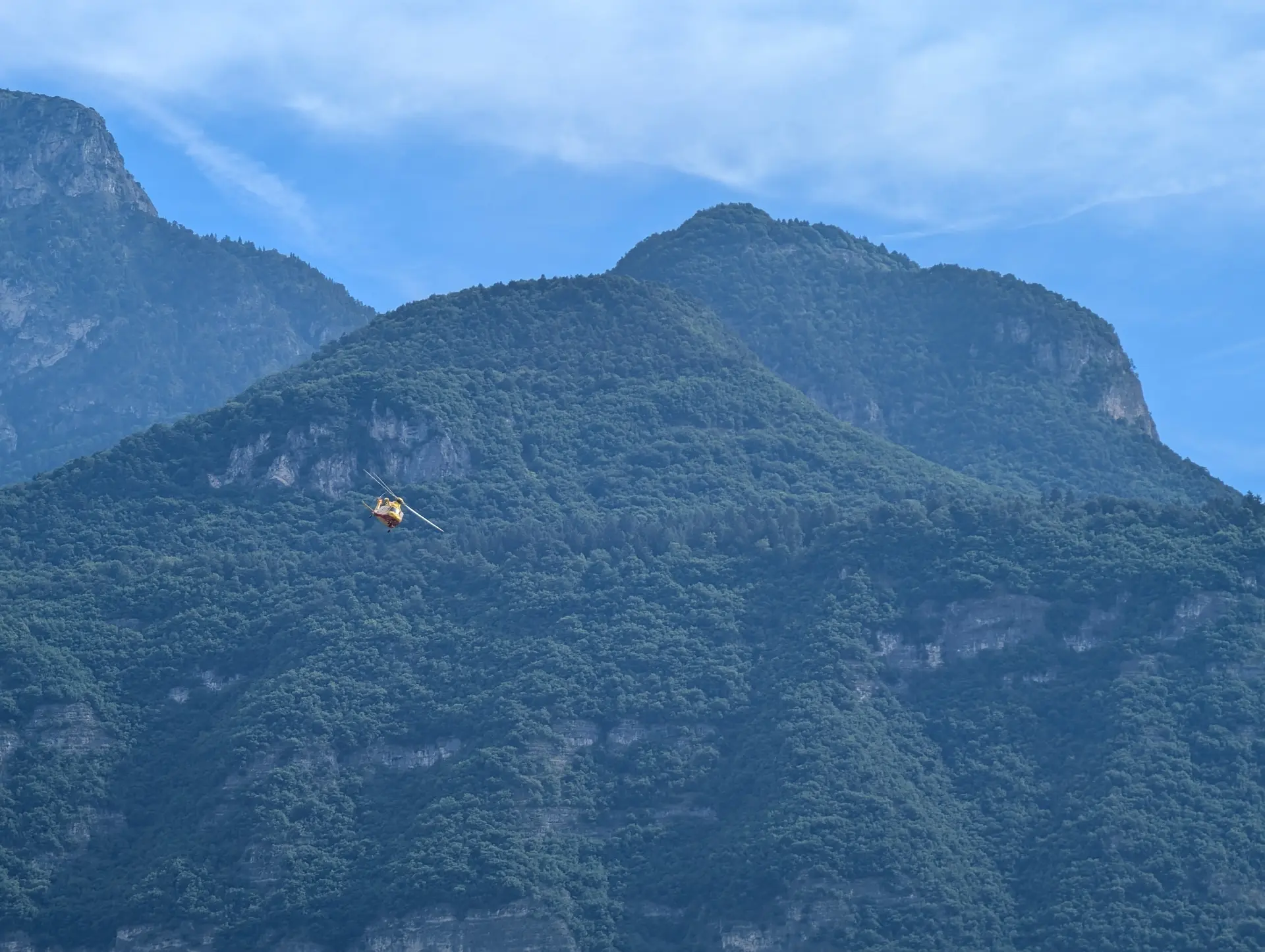 KS Einführungskurs I | © DAV Gangkofen/Martin Götz_KS Einführungskurs I_3.Tag_KS Val del Ri_Hubschrauber im Anflug