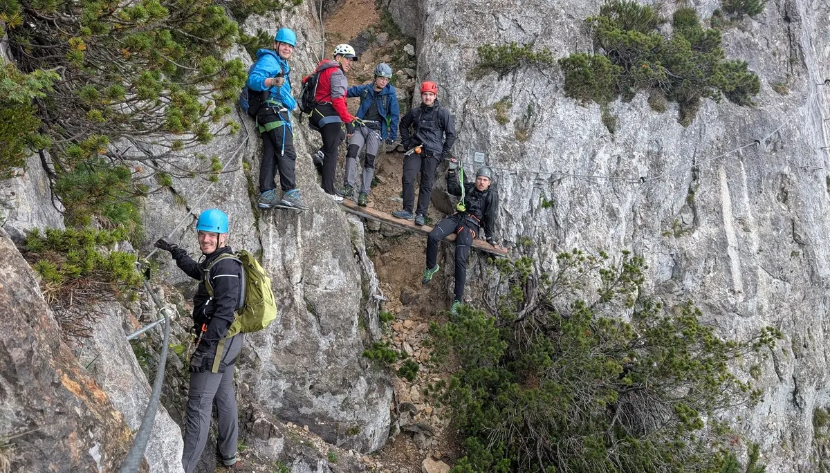 KS Einführungskurs II_2_KS S'Schustagangl_Am Abzweig zur Variante Knieschladerer_ | © DAV Gangkofen/Martin Götz_KS Einführungskurs II_2_KS S'Schustagangl_Am Abzweig zur Variante Knieschladerer