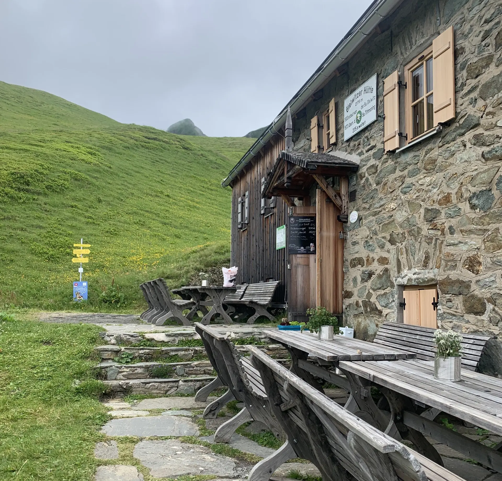 © (DAV Gangkofen) Umweltbaustelle Gleiwitzer Hütte 2176m