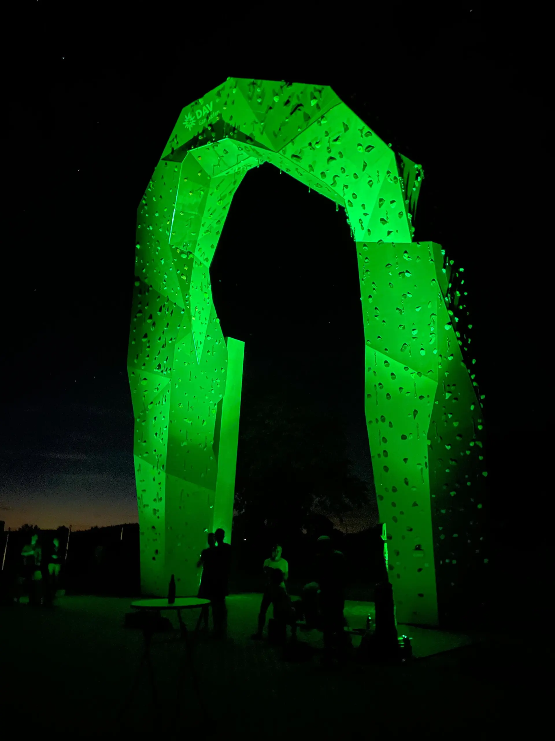 © DAV Gangkofen Sonnenfinsternis am Kletterturm