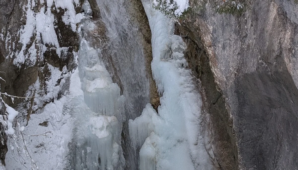 SSW Wildalpjoch | © DAV Gangkofen/Martin Götz - SSW Wildalpjoch - Wasserfall Tatzelwurm