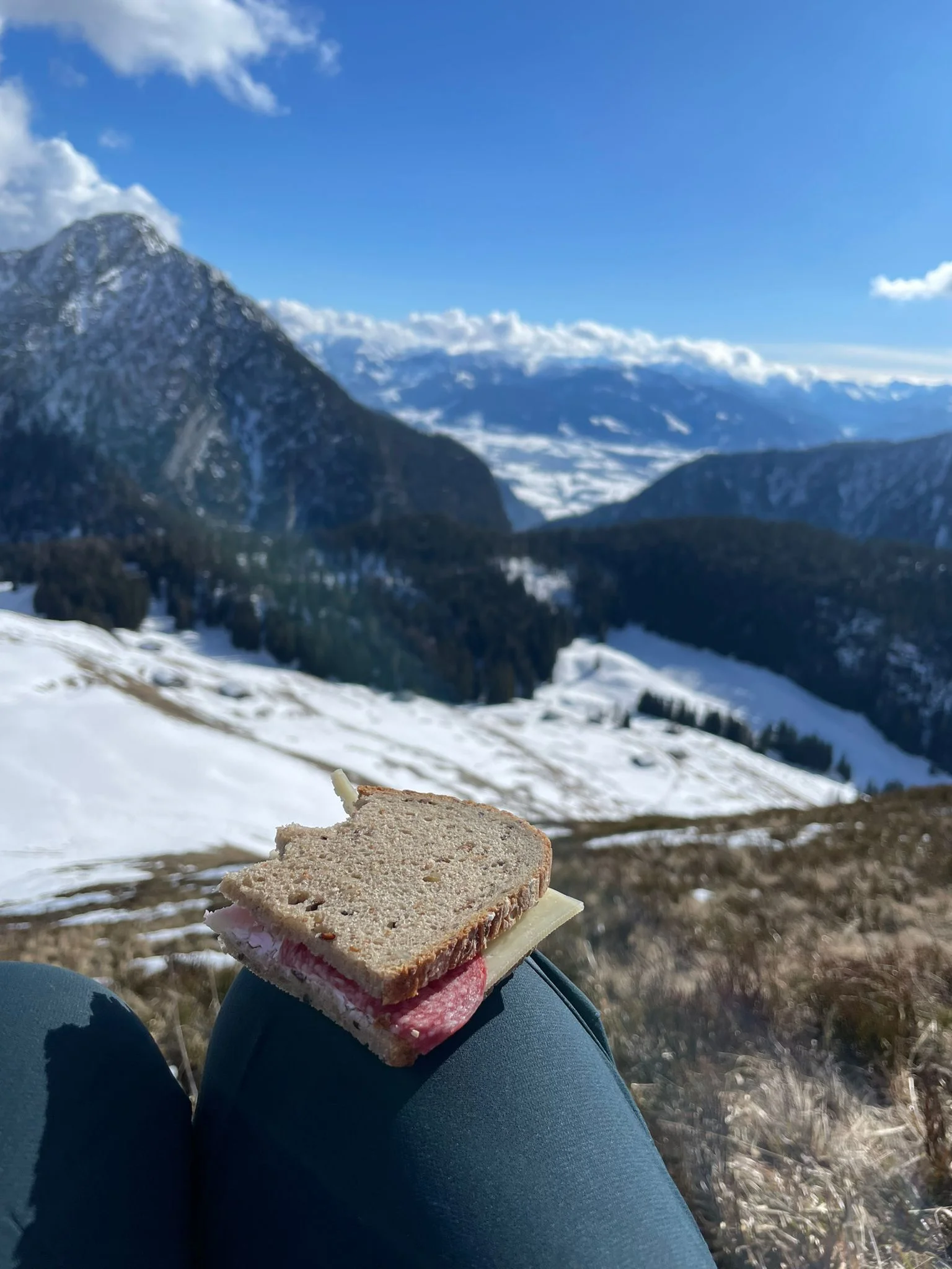 SSW Kühkranz | © DAV Gangkofen/Melanie Loher - Pause unterhalb des Gipfels