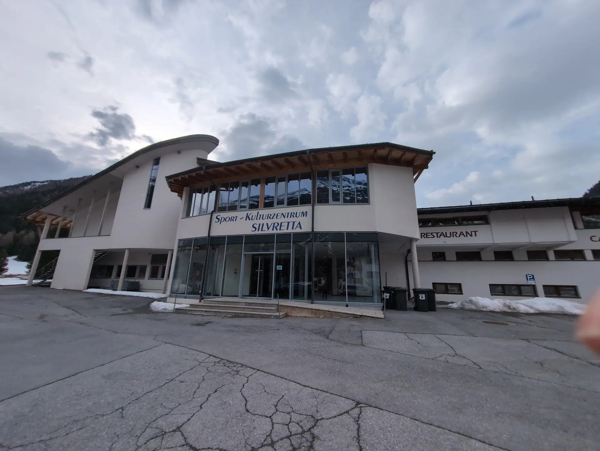 1. Tag_Parkplatz in Galtür | © DAV Gangkofen/Martin Götz_SSW Jamtalhütte_1. Tag_Parkplatz in Galtür