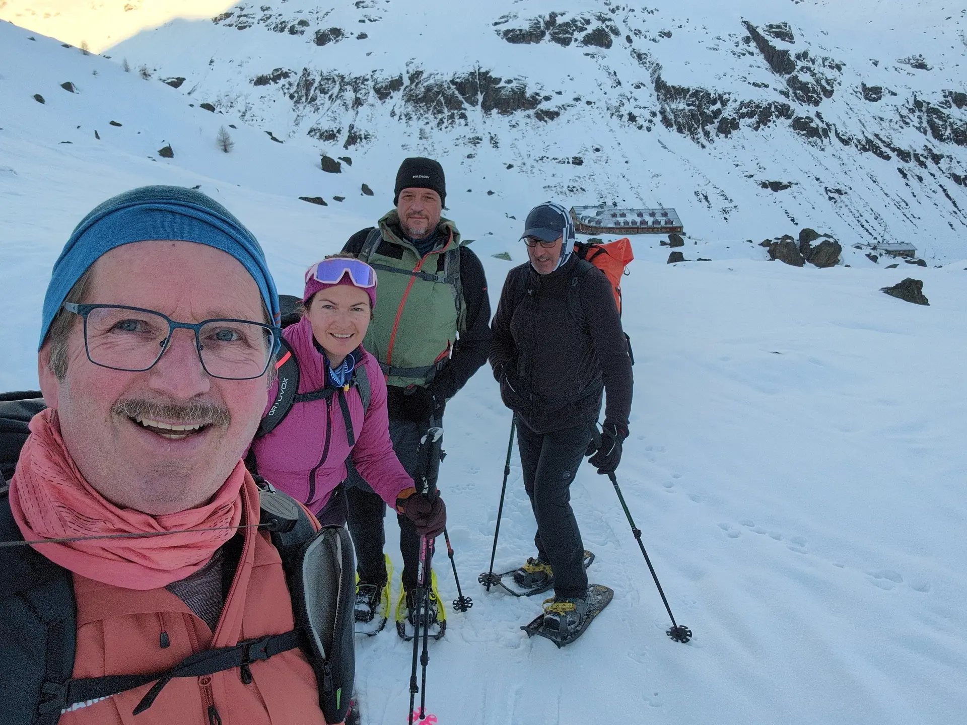 2. Tag_Start_Gruppenfoto | © DAV Gangkofen/Martin Götz_SSW Jamtalhütte_2. Tag_Start_Gruppenfoto