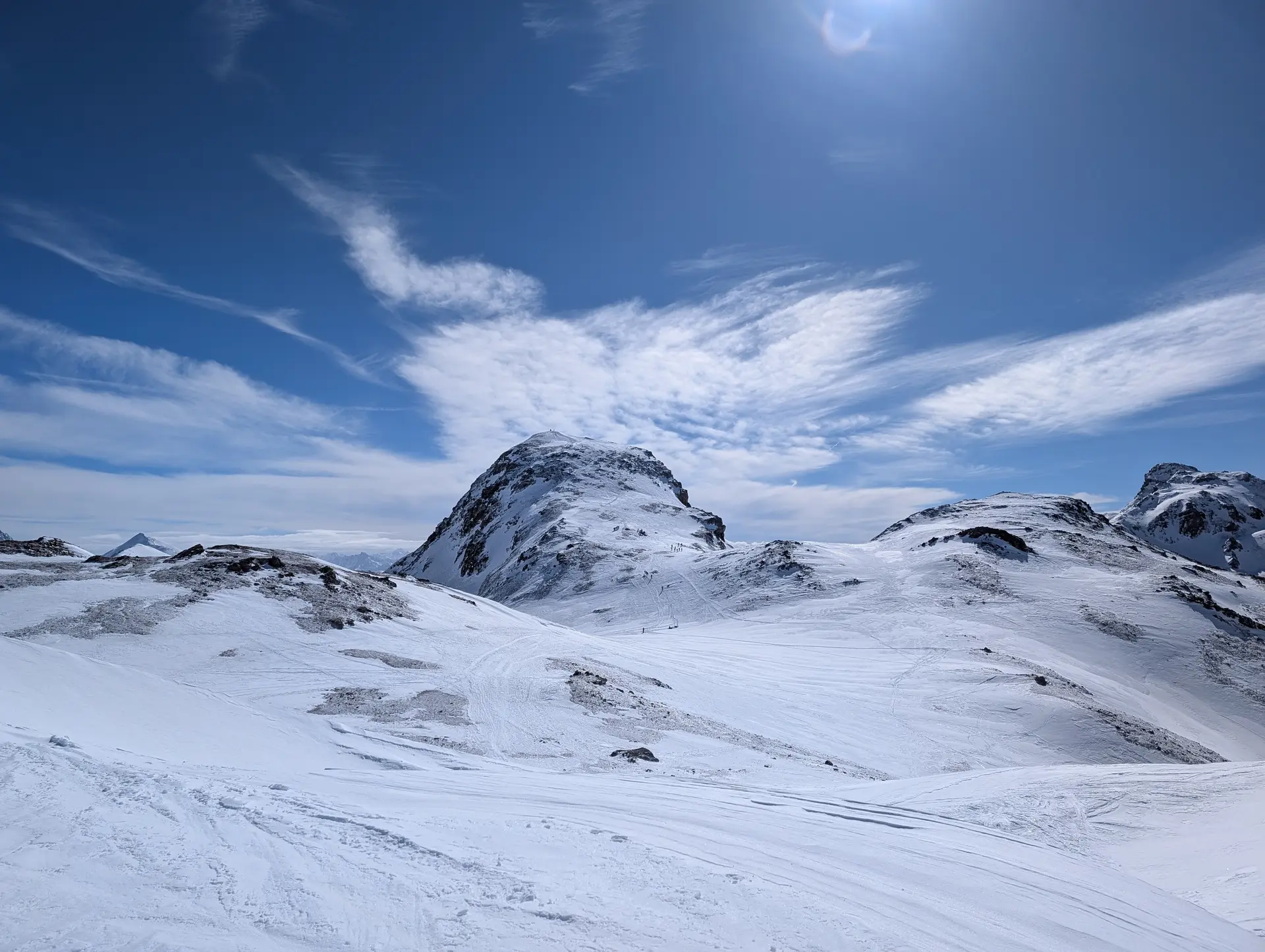 2. Tag_Aufstieg_Blick auf Breite Krone vom Joch aus | © DAV Gangkofen/Martin Götz_SSW Jamtalhütte_2. Tag_Aufstieg_Blick auf Breite Krone vom Joch aus