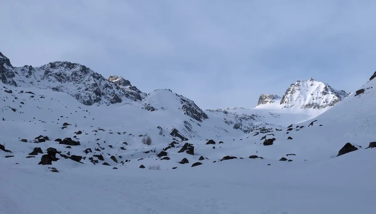 3. Tag_Abstieg_Blick zurück zum Jamtalferner | © DAV Gangkofen/Martin Götz_SSW Jamtalhütte_3. Tag_Abstieg_Blick zurück zum Jamtalferner