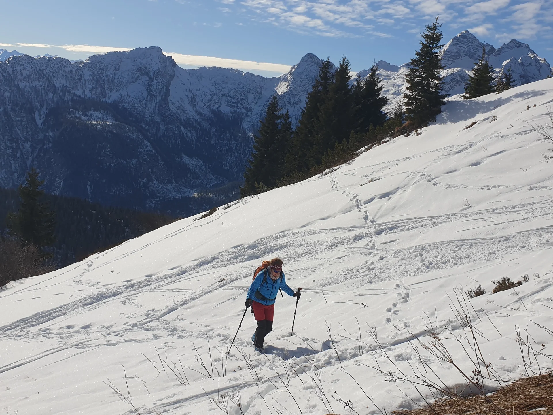 © (DAV Gangkofen) die letzten Meter zu Fuß zum Farmauriedel