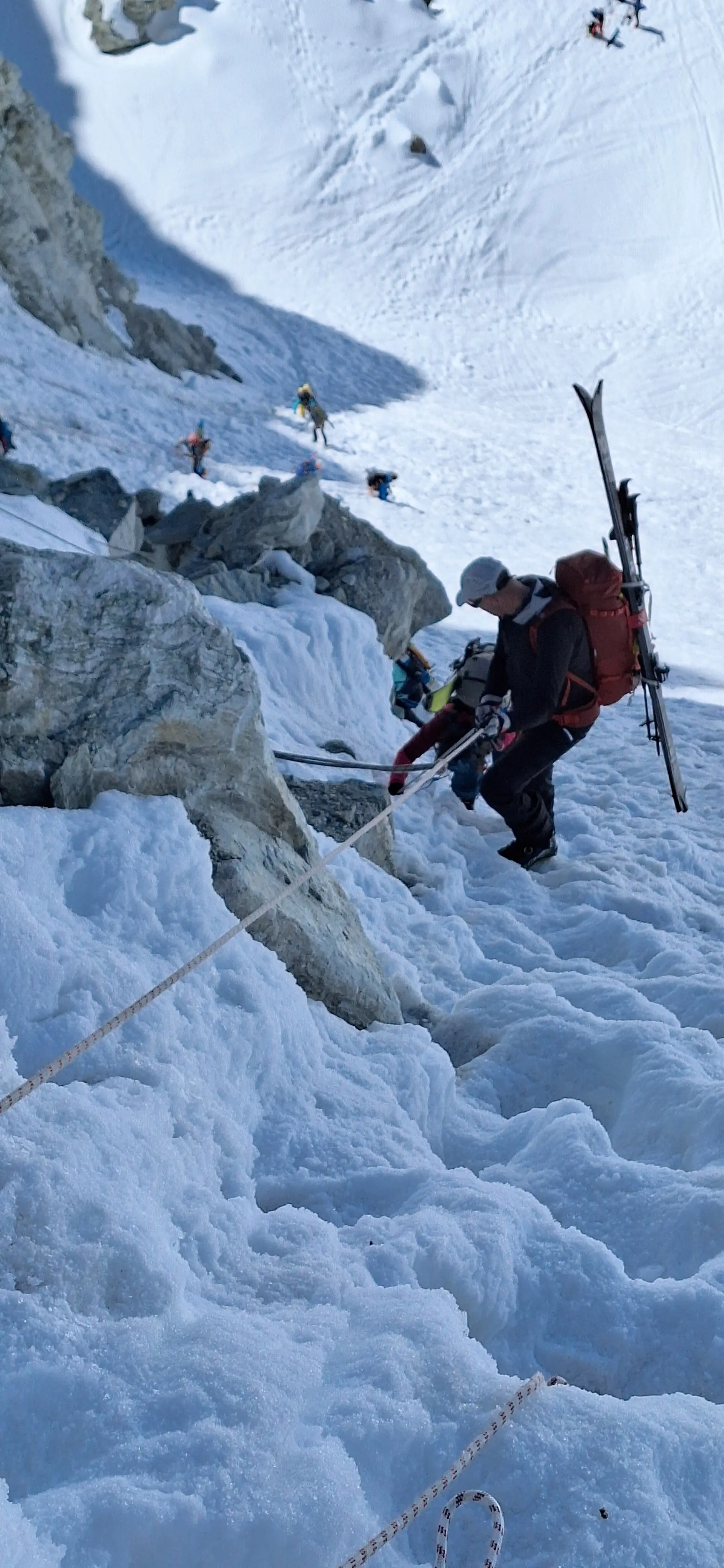 © (DAV-Gangkofen) - nach den Eisenleitern über Fixsteil hinunter