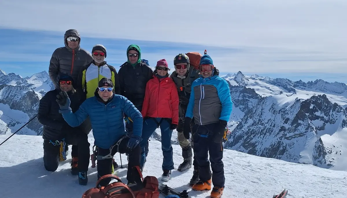 © (DAV-Gangkofen) - Pigne d'Arolla (3790) 