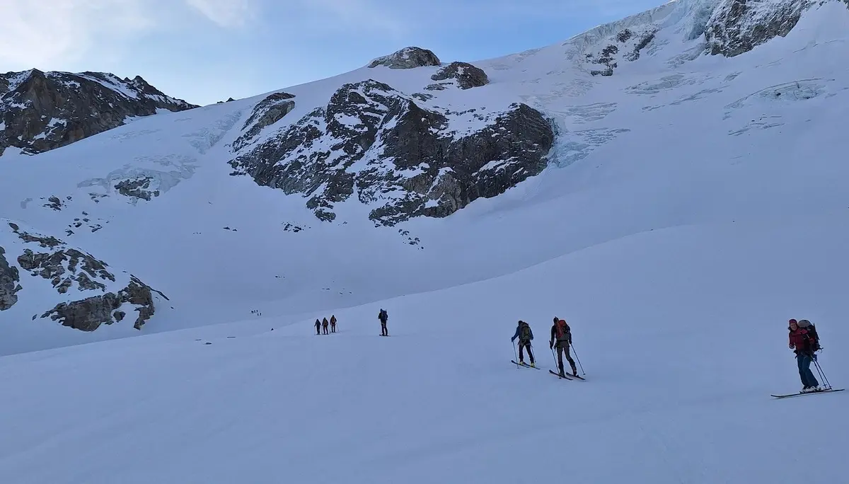 © (DAV-Gangkofen) - Aufbruch Richtung Pigne d'Arolla 