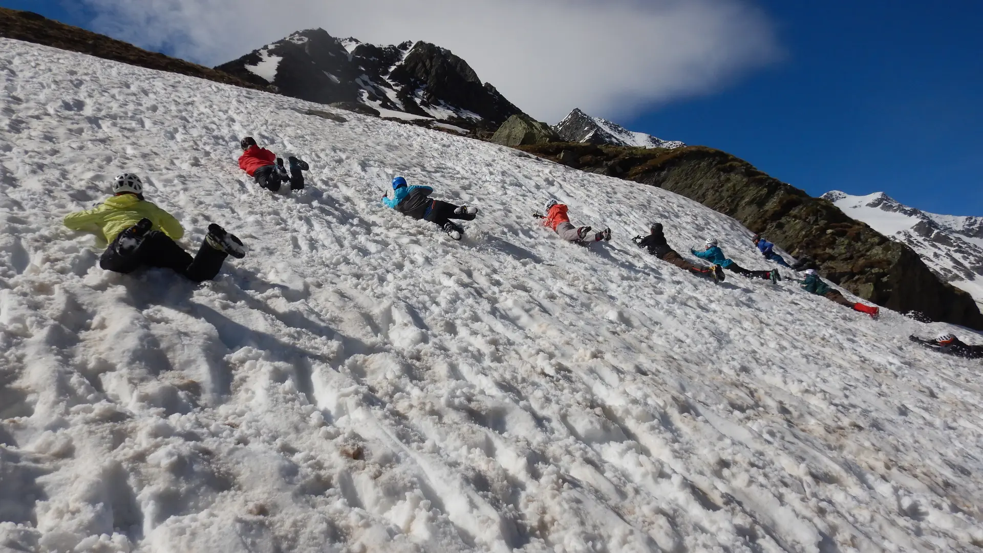 © DAV Gangkofen Spaltenbergungskurs