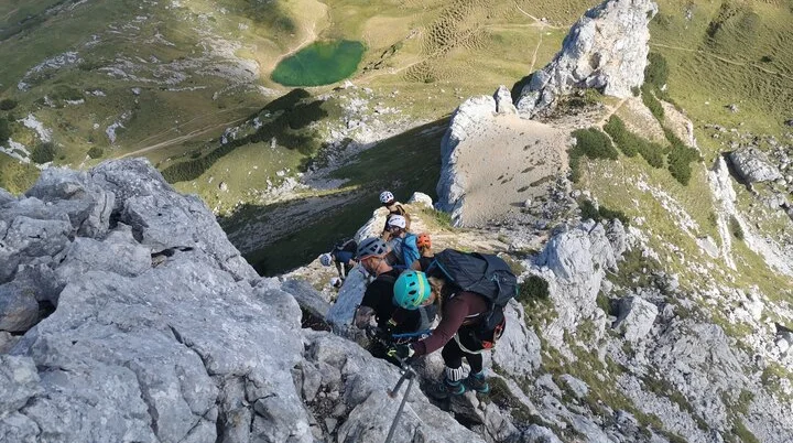KS | © DAV Gangkofen\Martin Götz - Klettersteig 5-Gipfel im Rofangebirge Abstieg Haidachstellwand
